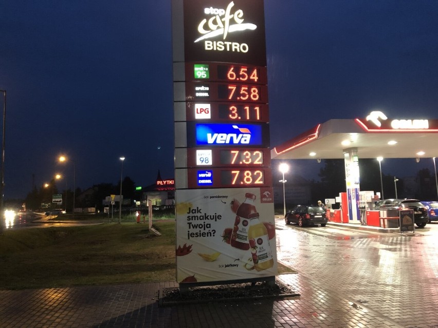 Ceny na stacjach w Jarosławiu. Zobacz, ile trzeba zapłacić za litr benzyny i oleju napędowego [15.09.2022]