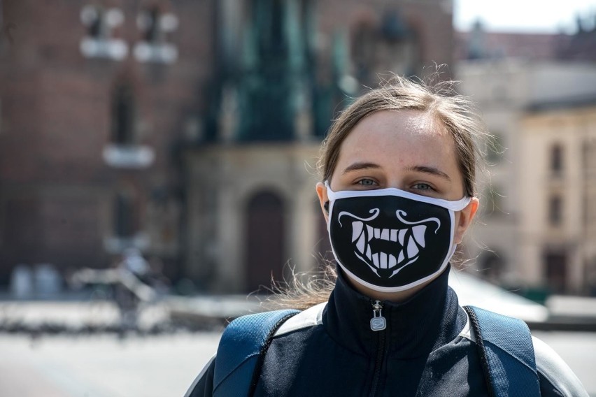11.05.2020 krakow
stane epidemii koronawirus maska...