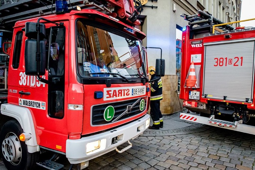 Wałbrzych: Straż pożarna na ulicy Moniuszki (poniedziałek 18.10.2021)