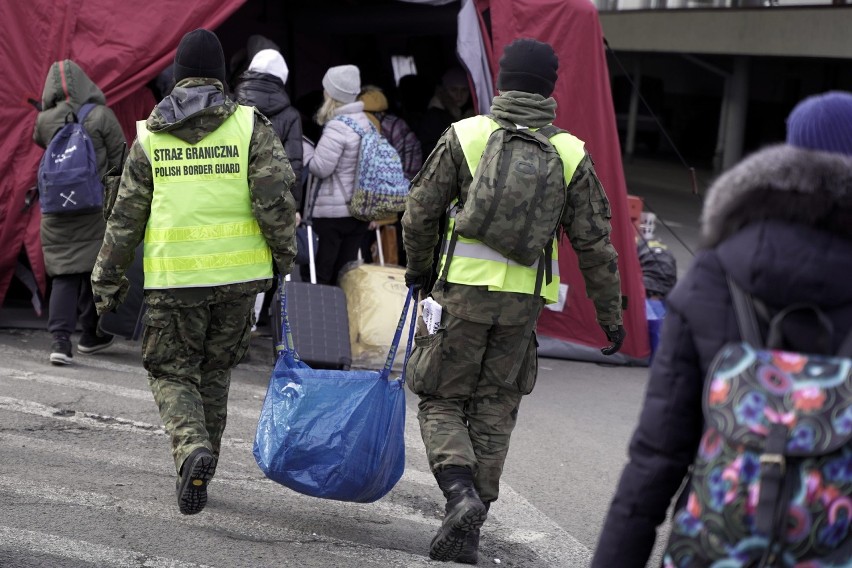 Wojna na Ukrainie i tysiące uchodźców uciekających do Polski...