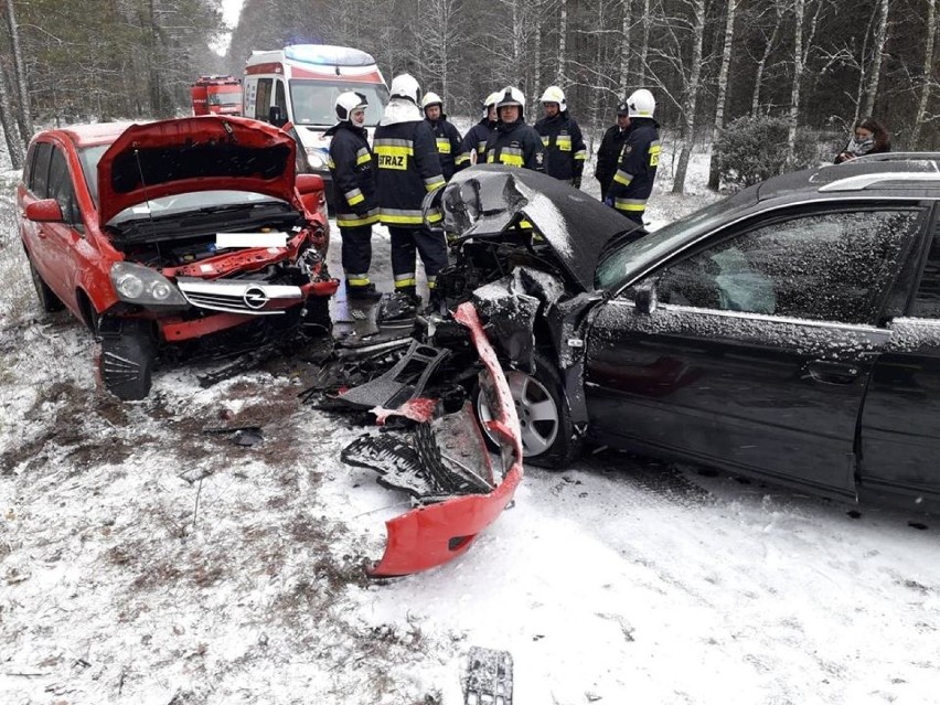 Wypadek koło Lipnicy. Trzy osoby ranne                   
