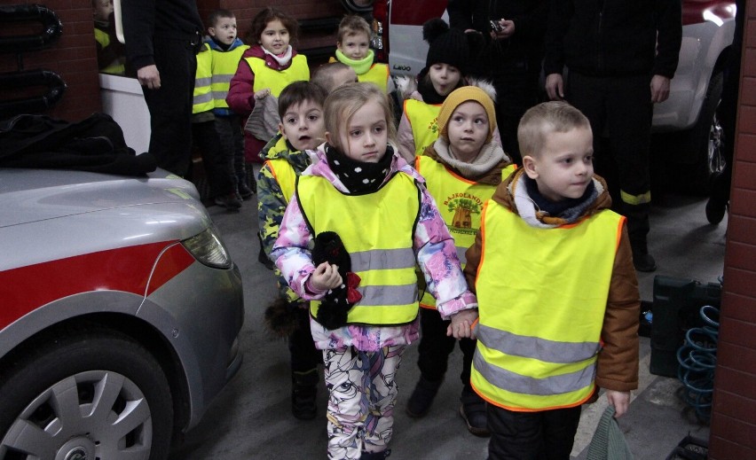 Zwiedzanie jednostek ratowniczo-gaśniczych w Grudziądzu...