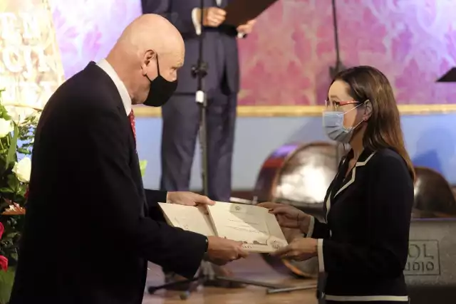 W Dworze Artusa prezydent Michał Zaleski wręczył nagrody nauczycielom