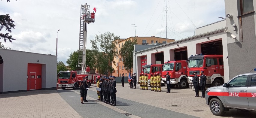 Szamotuły. Strażacy otrzymali awanse na wyższe stopnie służbowe