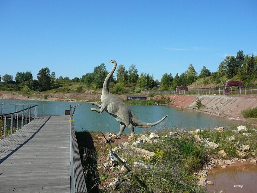 To muzeum paleontologiczne połączone z parkiem rozrywki....