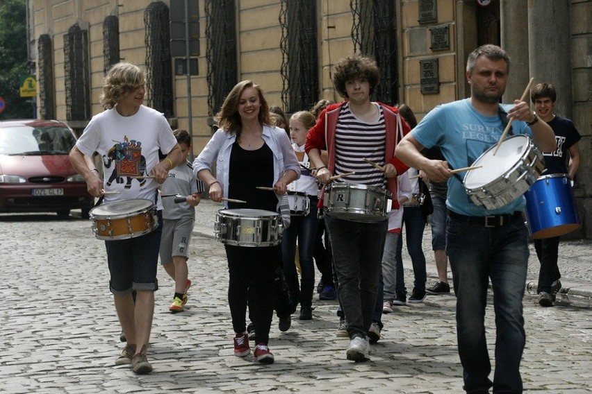 Perkusyjna parada w Legnicy (ZDJĘCIA)