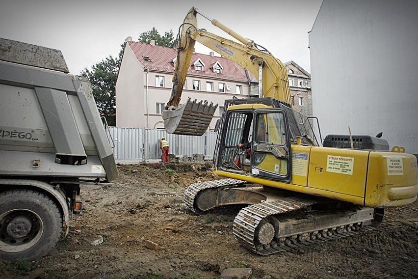 Plac budowy nowych mieszkań przy ul. Staszica w Wałbrzychu