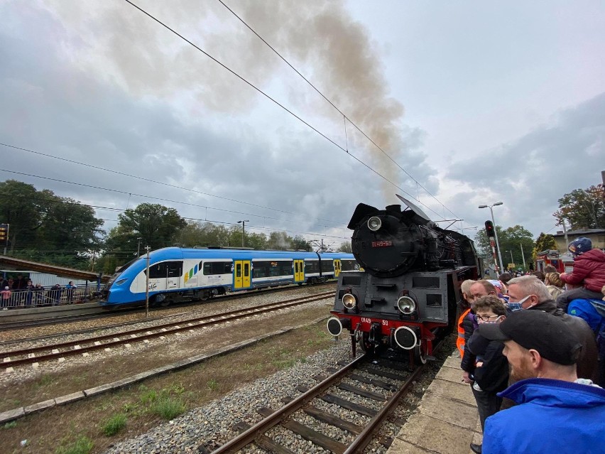 Zabytkowy parowóz na 10-lecie Kolei Śląskich