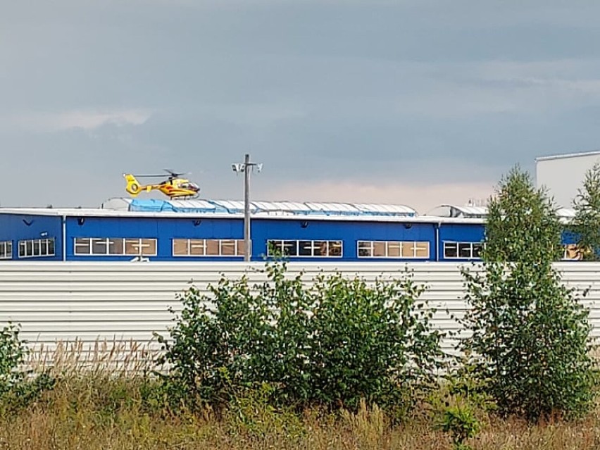 Śmigłowiec LPR-u wylądował po pacjenta na terenie świeczek w...