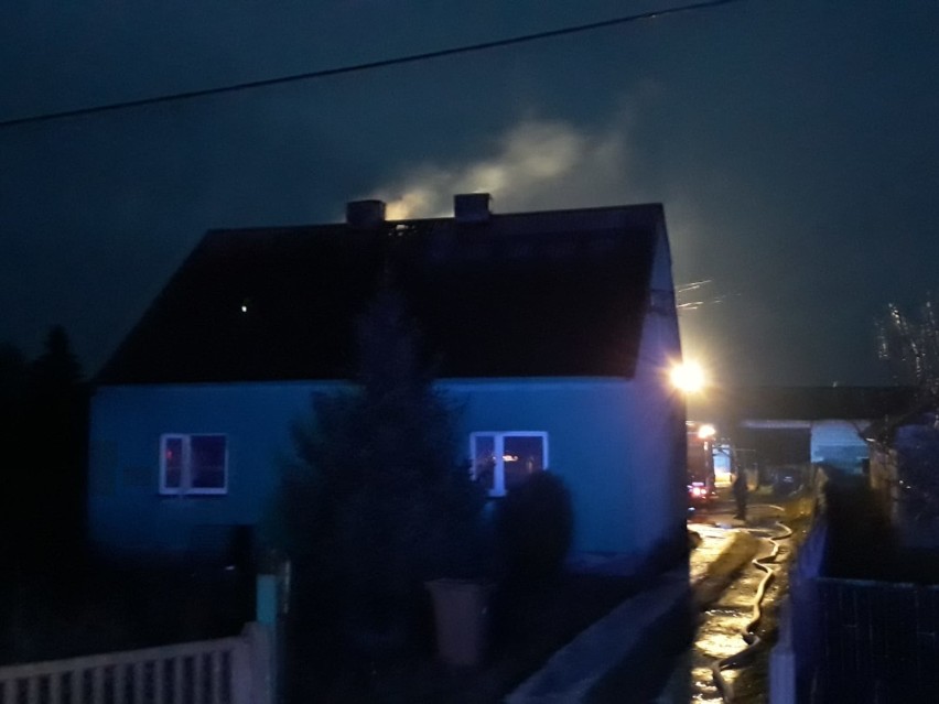 Pożar domu w Czechach w gminie Zduńska Wola [zdjęcia]