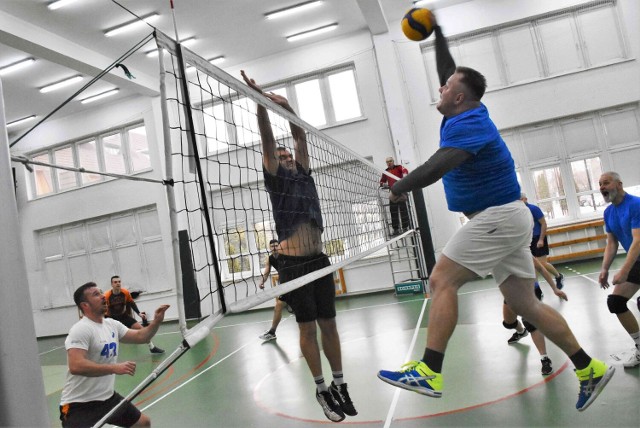W ramach 31. Finału WOŚP w Inowrocławiu odbył się turniej siatkówki. Zmierzyło się sześć amatorskich drużyn. Na konto Orkiestra trafiło 1200 zł