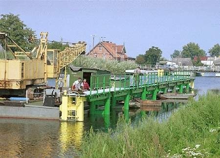 Być może już niedługo użytkownicy elbląskiego szlaku wodnego będą musieli płacić za otwieranie mostu pontonowego w Nowakowie