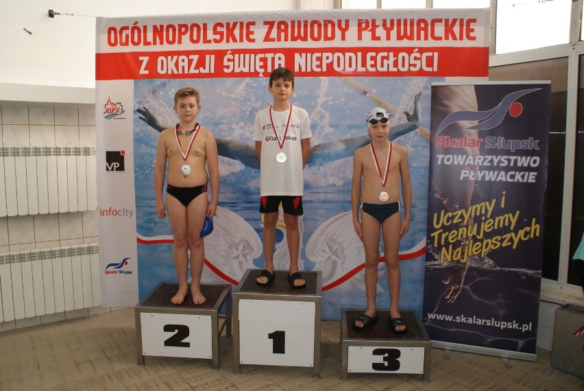 Delfin Malbork rywalizował w Słupsku. Przywiózł z zawodów trzy złote i jeden brązowy medal