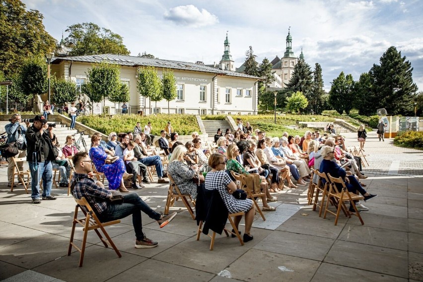 II Herling-Grudziński Festiwal w Kielcach. Wielu gości na spotkaniu z Anitą Werner i Michałem Kołodziejczykiem