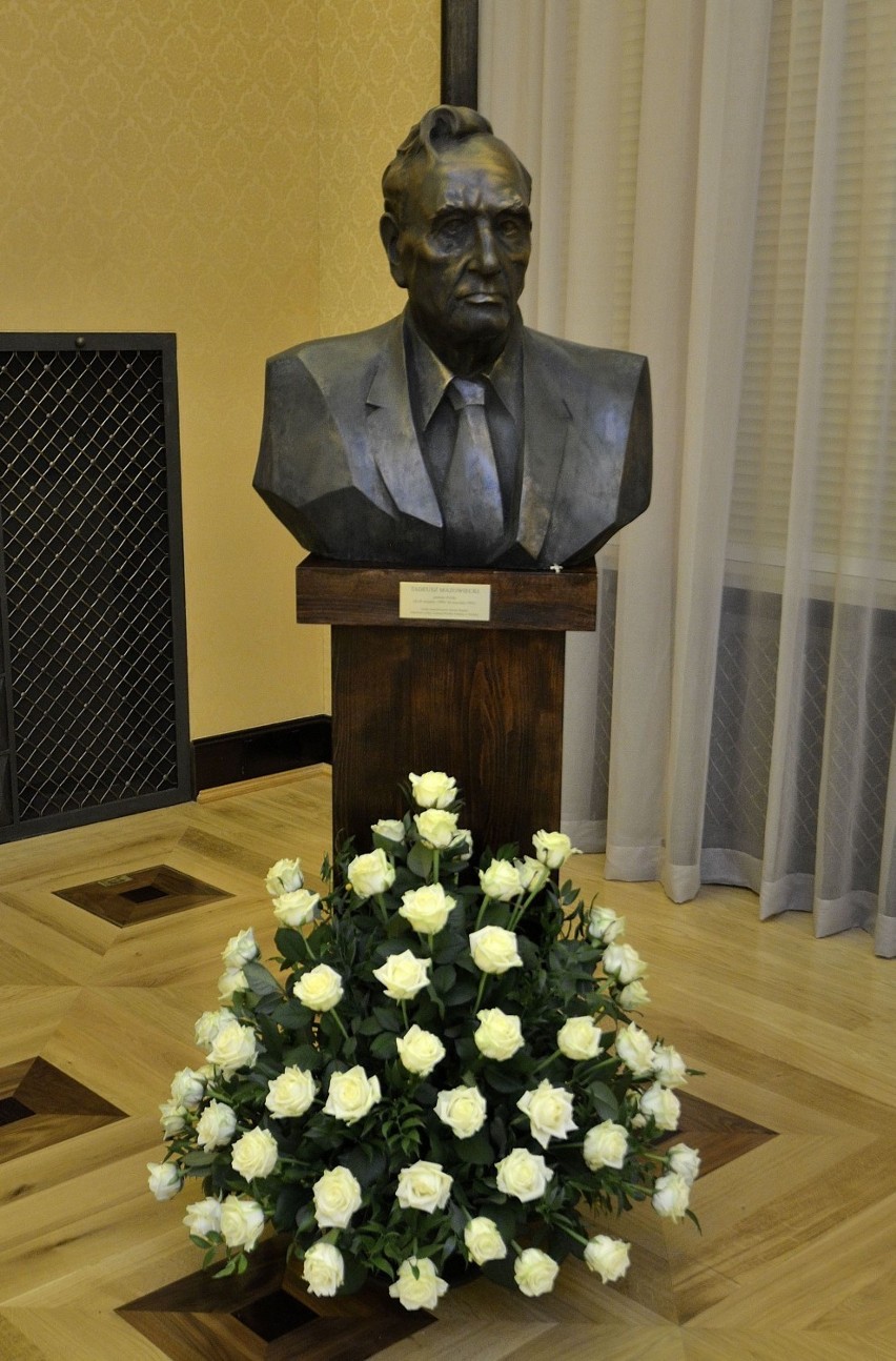 W Warszawie stanie pomnik Tadeusza Mazowieckiego. Odsłonięcie we wrześniu