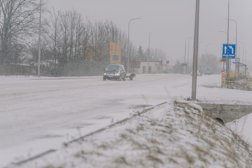 W niedzielę 7 lutego zima znowu zaatakowała Żary. Na ulicach...