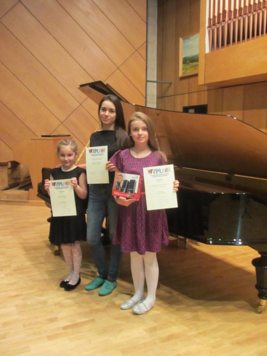 Młode pianistki z Malborka z kolejnymi sukcesami. Ich nauczycielka wystąpi we Włoszech