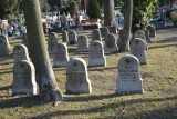 Groby żołnierzy I wojny światwej na cmentarzu komunalnym w Żaganiu. Jak się nazywali? 