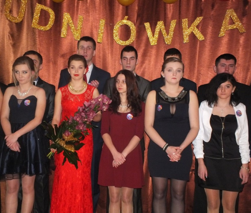 Studniówki 2015: Tak bawili się maturzyści z Zespołu Szkół w Annopolu! [ZDJĘCIA, WIDEO]