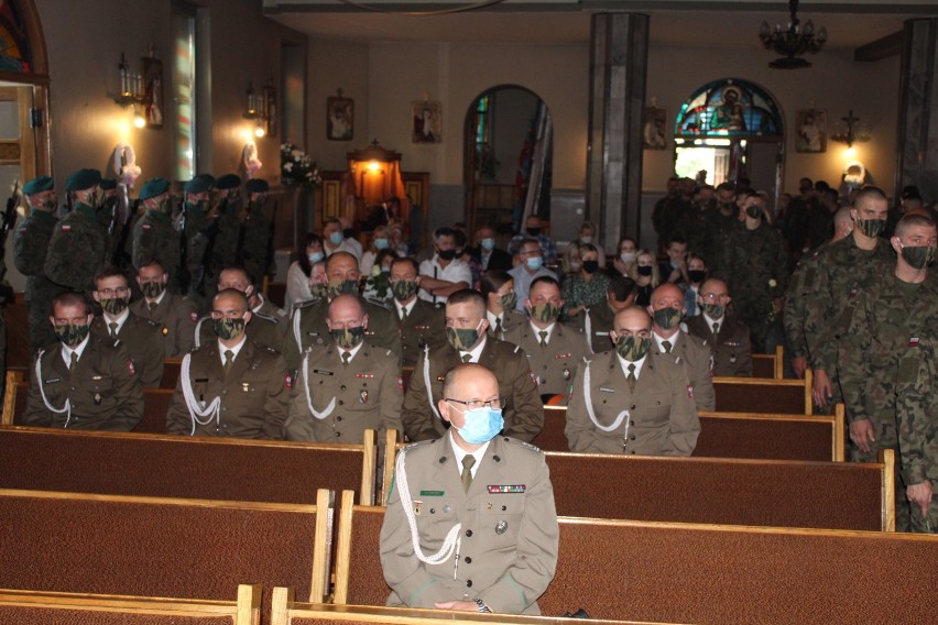 Przysięga wojskowa w Hrubieszowie. „Oni wszyscy są w dobrych rękach". Zobacz zdjęcia