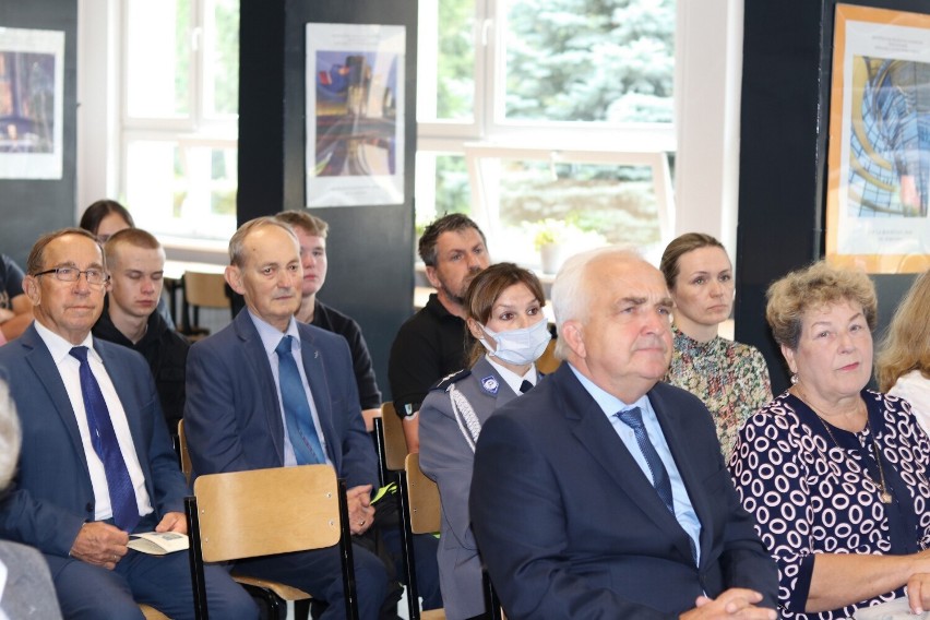 80 rocznica zamordowania policjantów chodzieskich. Uroczystość w Zespole Szkół im. Cegielskiego