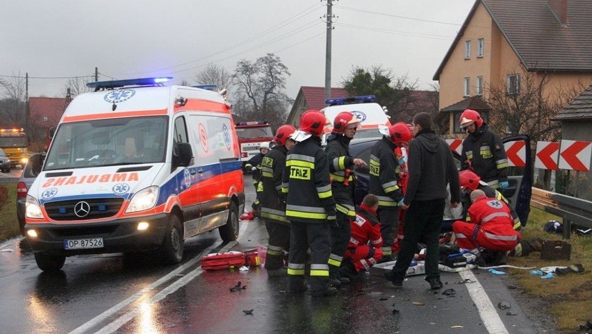 Skarbiszów: Tragiczny wypadek na na DK 94 pomiędzy Brzegiem a Opolem. Droga jest zablokowana