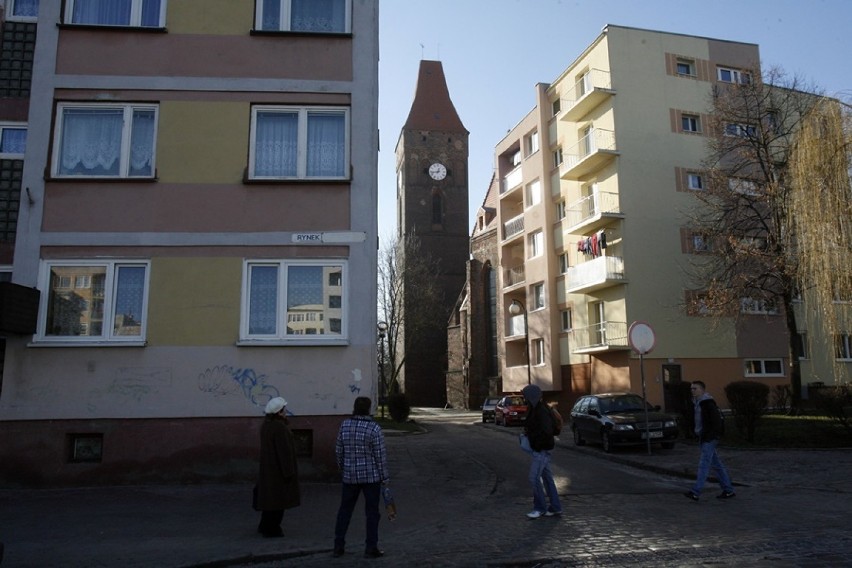Nikt nie rozmawia z mieszkańcami punktowców na lubińskim rynku. Boją się o przyszłość 