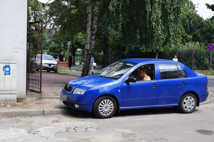 Radomsko: Rodzice, policja i urzędnicy przeciwko dopalaczom