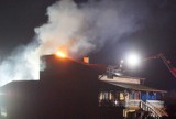 Pożar w Kaliszu. Po wybuchu butli z gazem zapalił się dom przy ulicy Dożynkowej. ZDJĘCIA
