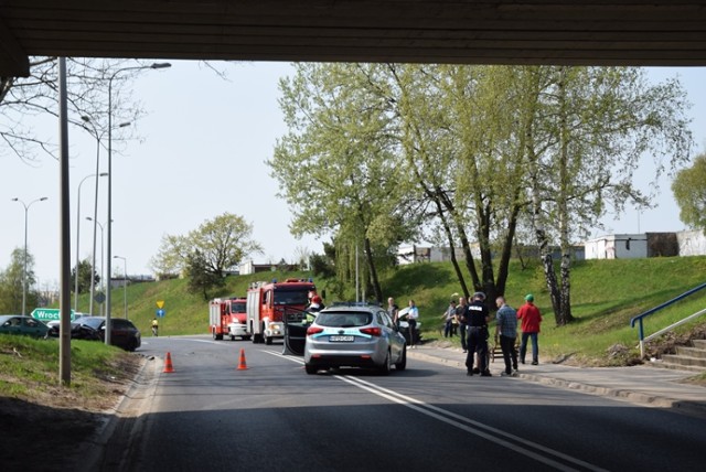 Wypadek w Lubinie. Zderzyły się dwa samochody. Trzy osoby zostały ranne