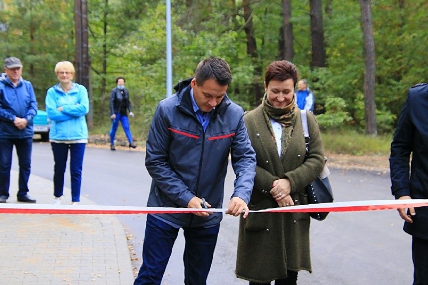 Otwarcie drogi gminnej w Konewce w gminie Inowłódz. Powstała też ścieżka rowerowa [ZDJĘCIA]