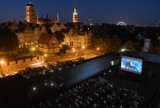 Wakacyjne pokazy filmowe w Trójmieście. Seanse odbędą się na dachu Gdańskiego Teatru Szekspirowskiego czy na molu w Sopocie