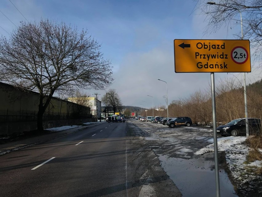 Kolbudy. Zamknięty most na ul. Przemysłowej. Obowiązują objazdy i zmiany w komunikacji publicznej! Podpowiadamy, którędy przejechać