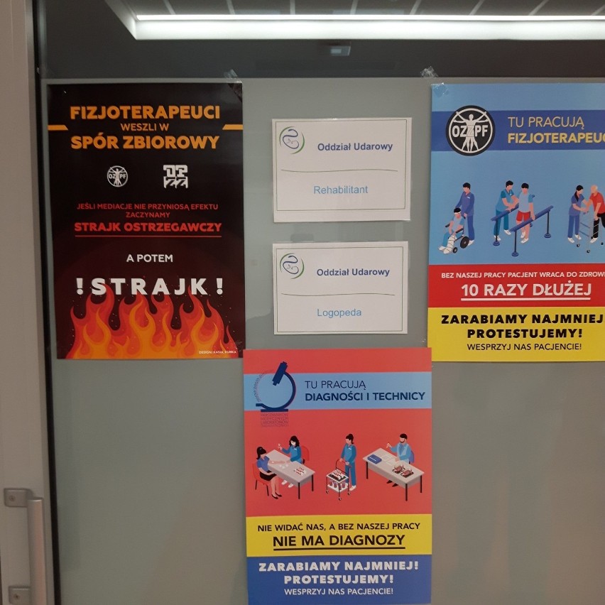 Plakaty informujące o proteście w Sosnowieckim Szpitalu...