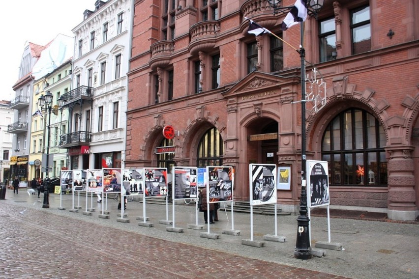 Toruń pamięta o Grzegorzu Ciechowskim [ZDJĘCIA]