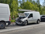 Biczyce Górne wypadek. Na drodze krajowej nr 28 zderzyły się dwa samochody osobowe i jeden dostawczy