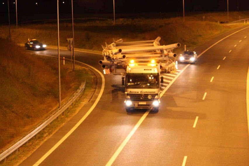 Chojnice. Ogromny stalowy element wyjechał z Mostostalu na budowę PGE Areny w Gdańsku (ZDJĘCIA)