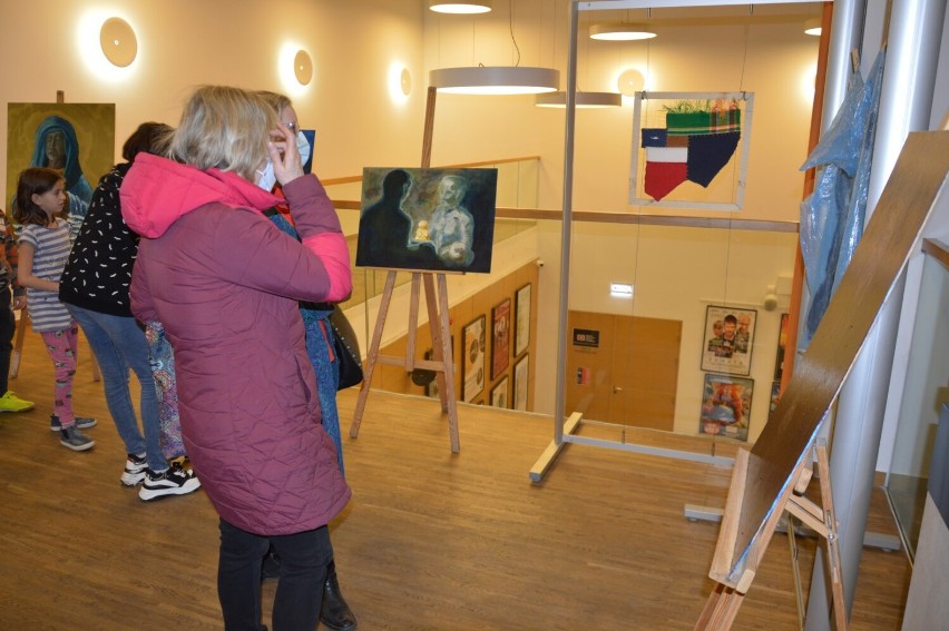 Wystawa prac Bolesława Sysio w Ratuszu w Zduńskiej Woli