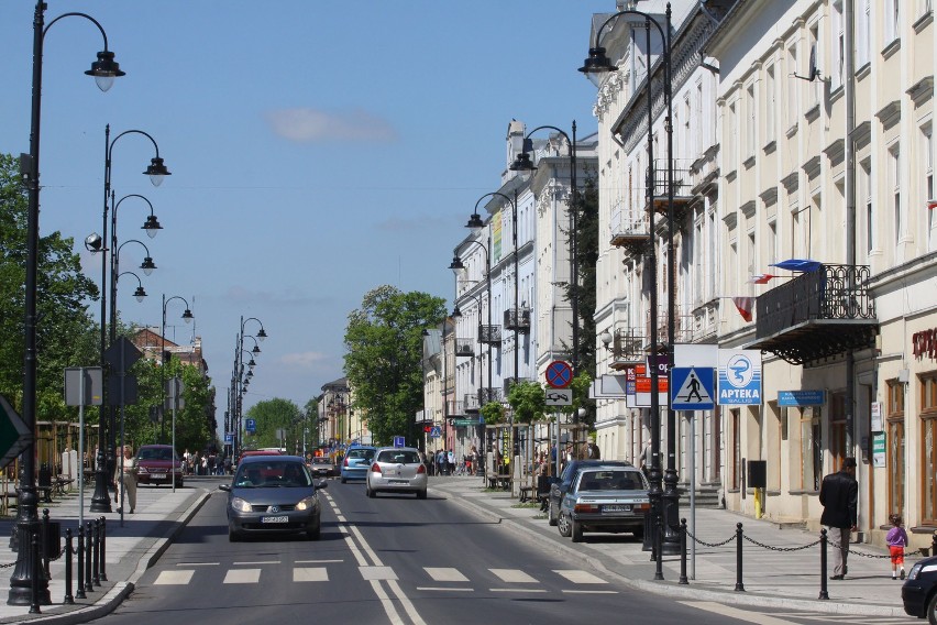 S jak Słowackiego, główną ulicą miasta prowadzi Trakt Wielu...