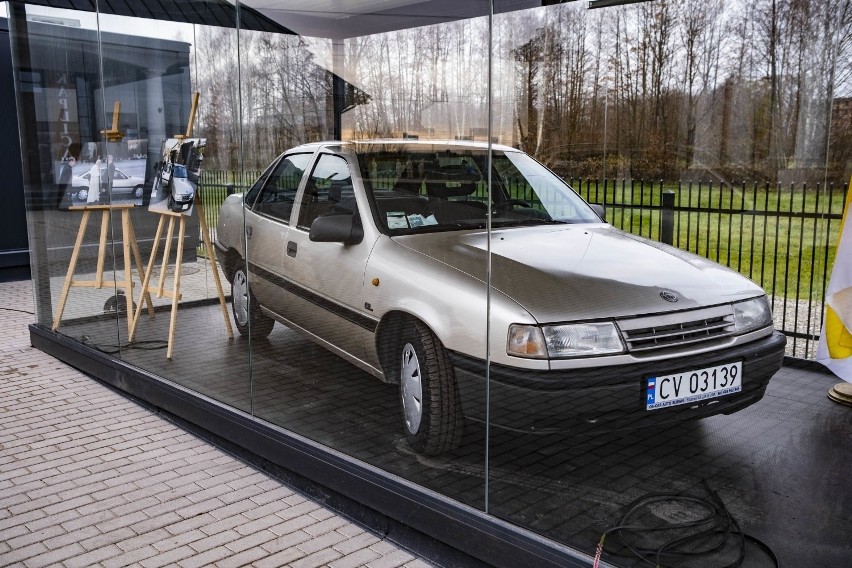 Opel Jana Pawła II jest relikwią drugiego stopnia