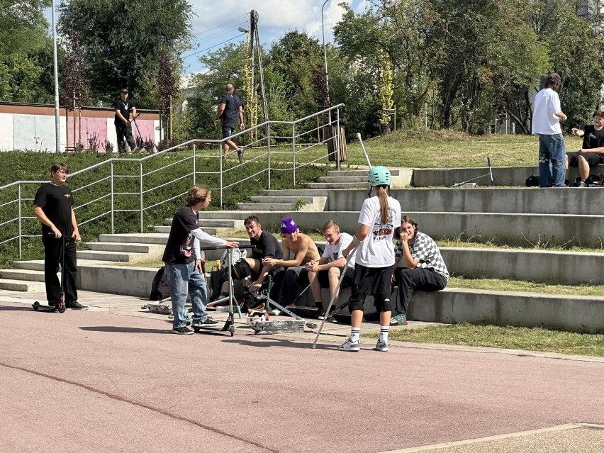 W skateparku Obozisko w Radomiu odbyły się największe w Polsce zawody hulajnogowe Radom Jam. Zobacz zdjęcia 