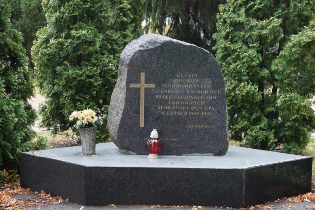 Obelisk ku czci pomordowanych na Kresach. To tu odbędą się uroczystości związane z 76 rocznicą agresji ZSRR na Polskę.
