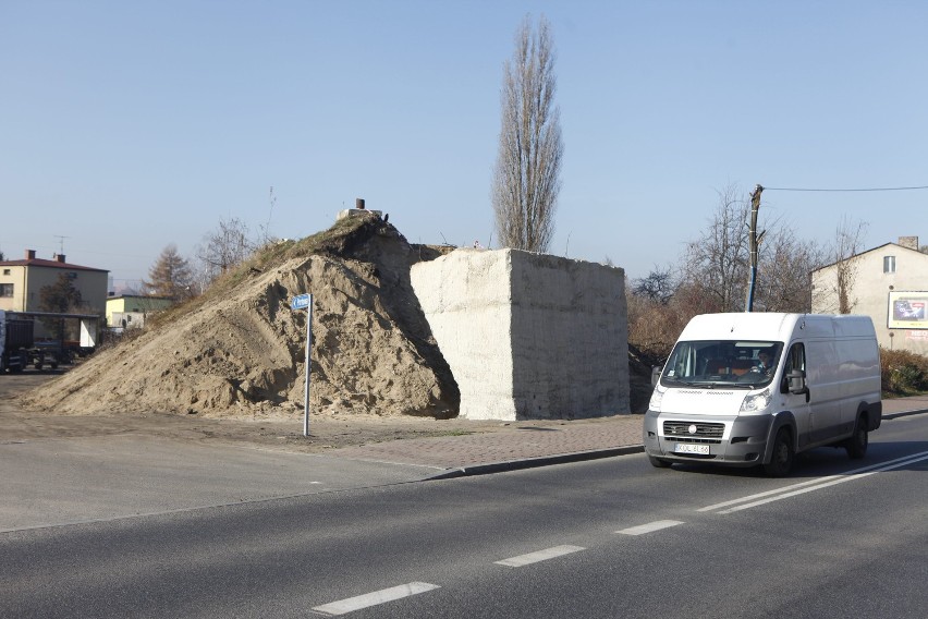 Remont wiaduktu tramwajowego: nie wiadomo, kiedy zostaną wznowione prace [ZDJĘCIA]