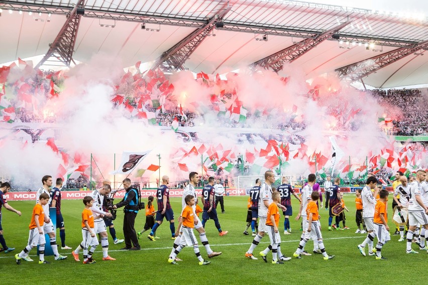 Legia Warszawa - Pogoń Szczecin. Gospodarze walczą o...