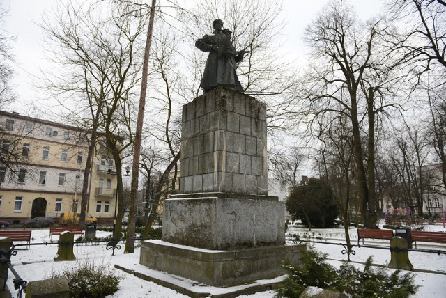 Pomnik Braterstwa Broni nie zmieni swojego miejsca. Nadal pozostanie w parku przy ulicy Mickiewicza
