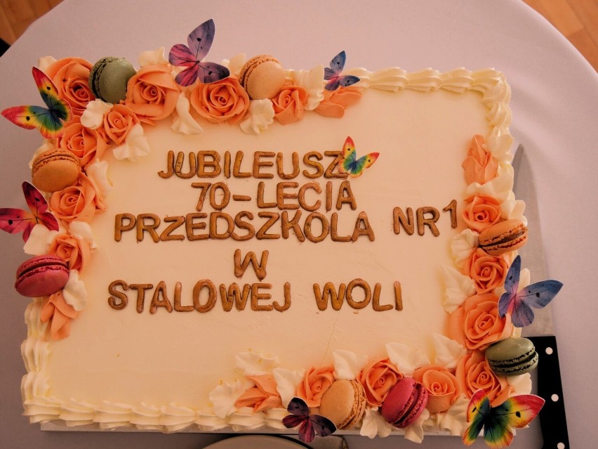 Obchody jubileuszu 70-lecia Przedszkola numer 1 przy ulicy Niezłomnych w Stalowej Woli. Zobacz zdjęcia