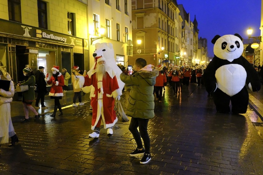 Toruń. Jarmark Bożonarodzeniowy już otwarty! Co można kupić?