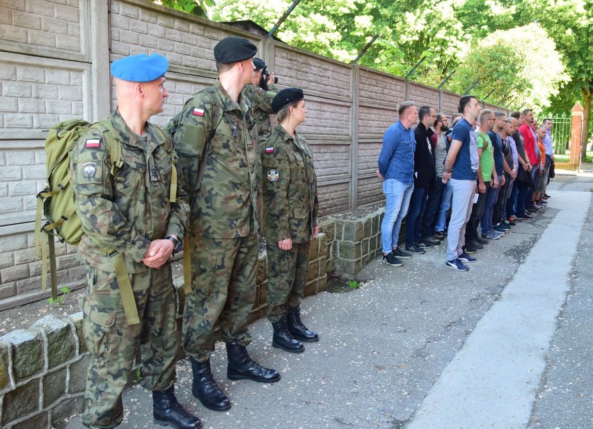 Terytorialsi w Malborku. Kolejna grupa kandydatów do batalionu piechoty zwiedziła koszary [ZDJĘCIA]