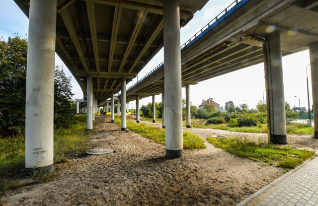 Operacja podparcia bydgoskich Wiaduktów Warszawskich i opracowanie kosztorysu przebudowy obiektów będzie kosztować 2 mln zł - tak przynajmniej wynika ze specyfikacji przetargowej