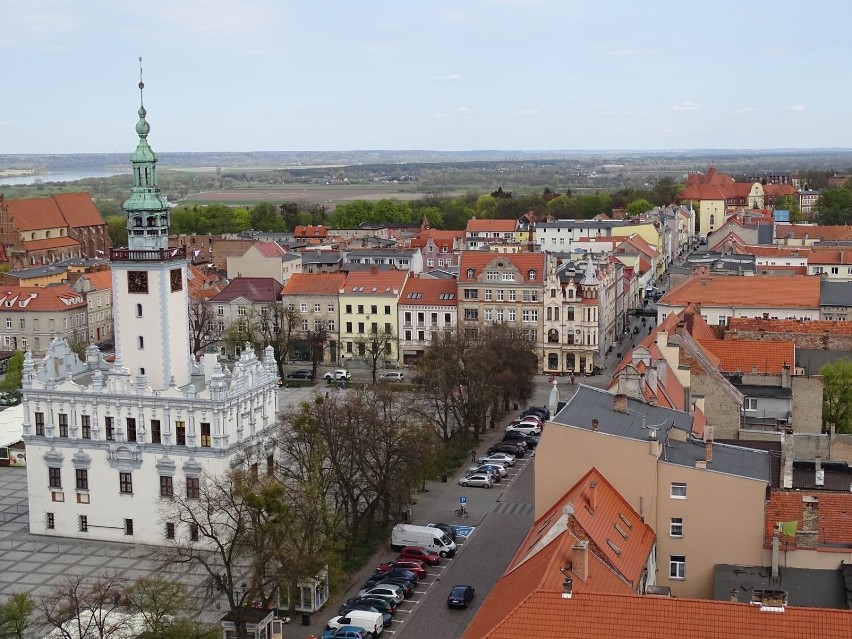 Takie widoki można zobaczyć z wieży widokowej chełmińskiej...